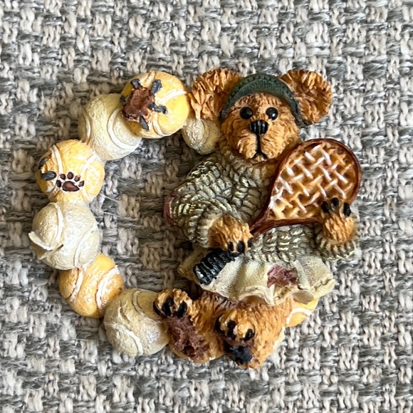 Vintage Boyds Bears Tennis Player Lapel Brooch Pin - Picture 2 of 6